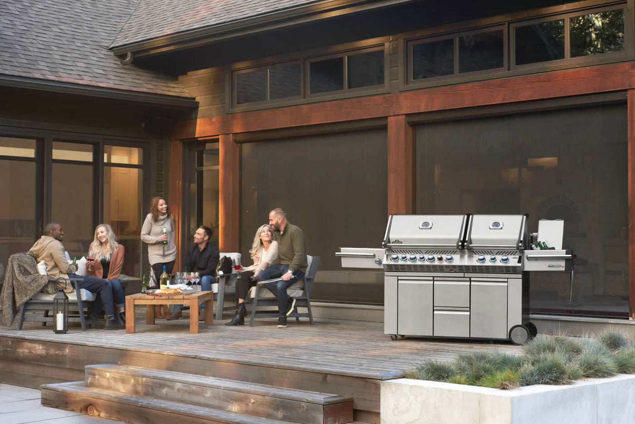 Prestige PRO 825 RSBI avec brûleur latéral double à contrôle indépendant, et brûleurs de cuve et arrière infrarouges